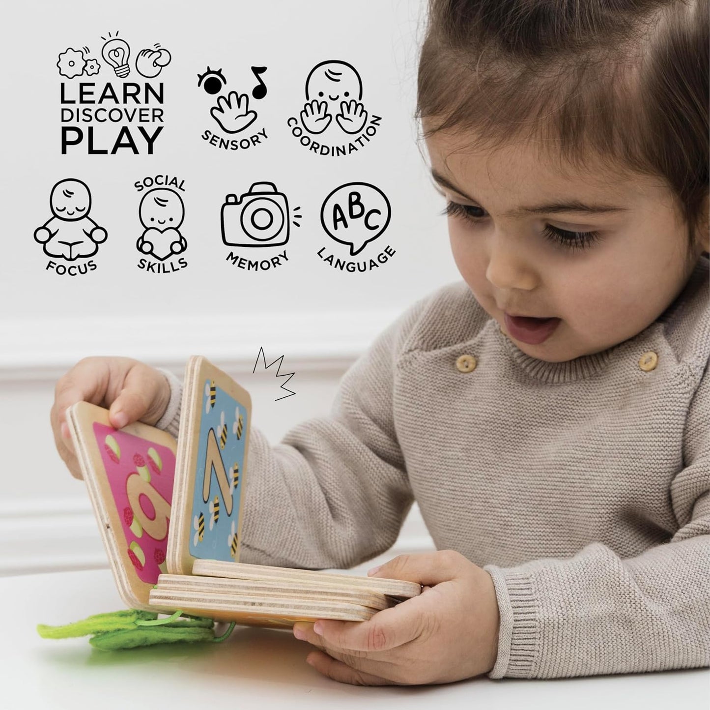 Le Toy Van - Livro de contagem de madeira colorido multissensorial educacional de madeira Petilou para reconhecimento de números para crianças e bebês | Adequado para menino ou menina de 1 ano +