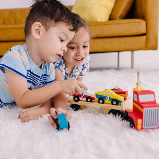 Melissa & Doug Caminhão de brinquedo transportador de carro de madeira carros magnéticos de madeira e guindaste de brinquedo de caminhão | Brinquedos de madeira para presentes de menino de 3 anos | Conjunto de carro de brinquedo