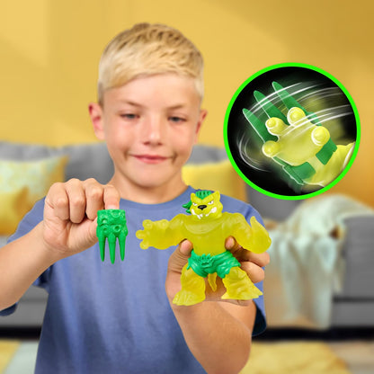 Heróis de Goo Jit Zu Meteor Madness, Figura de Ação Jagooar Elástica, com Recheio Exclusivo de Goo Elástico e Manopla de Batalha de Meteoros.