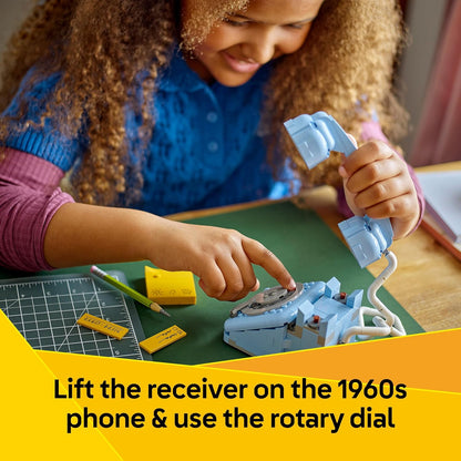 LEGO Creator 3 em 1 Telefone Retrô com Disco Giratório - Transforma-se em um modelo dos anos 80 ou em 2 celulares dos anos 2000 - Presente Criativo para Meninas e Meninos a partir de 8 Anos - 31174