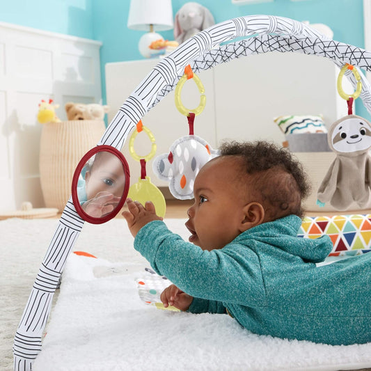 Fisher-Price Tapete de atividades extragrande Perfect Sense Deluxe para bebês, com 6 atividades para crianças pequenas.