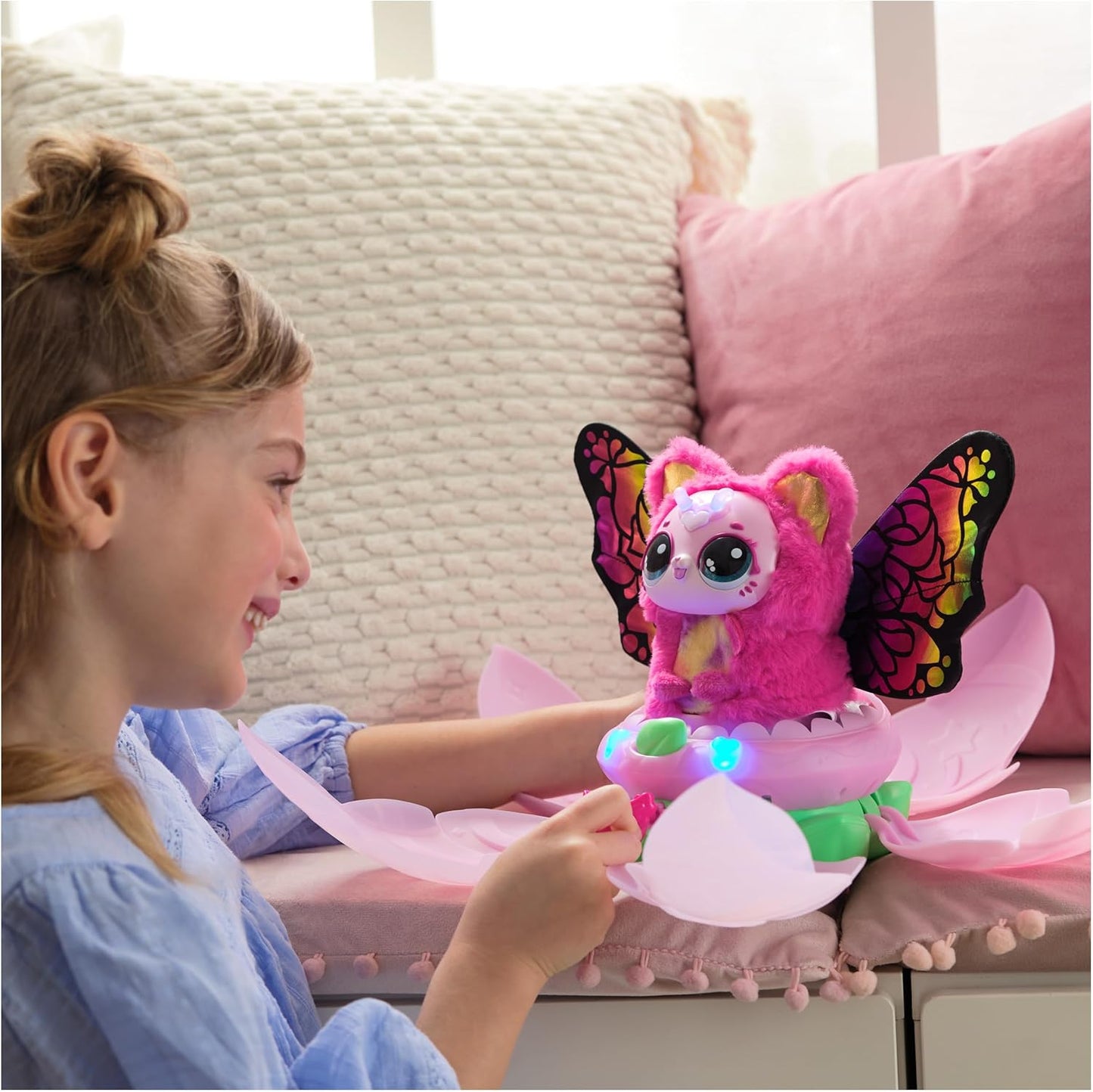 HATCHIMALS Bloomables, brinquedo interativo surpresa e flor com revelação e transformação repetíveis, mais de 100 sons e reações (os estilos variam), brinquedos infantis para meninas e meninos.