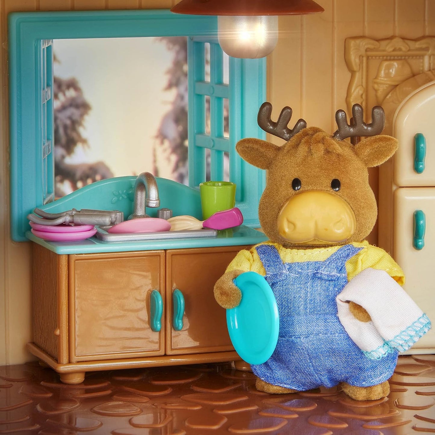 Li'l Woodzeez - Honeysuckle Hillside Cottage - Juego de 20 piezas con casa de juegos, muebles y accesorios - Casas en miniatura y juegos para niños de 3 años en adelante