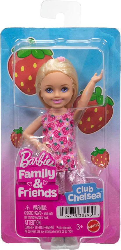 Barbie Boneca Club Chelsea, tamanho pequeno, 15 cm, com cabelo loiro, vestido removível com estampa de morango e sapatos, JJB33