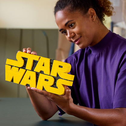 LEGO Star Wars 75407 Logotipo Star Wars em Peças - Conjunto de Construção Colecionável para Adultos - Kit de Modelo Icônico da Cultura Pop - Peça de Exibição para Casa ou Escritório - Ideia de Presente para Fãs Adultos e Adolescentes