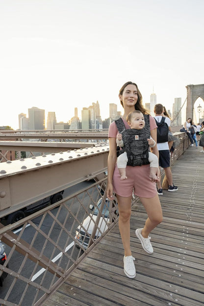 Ergobaby Porta-bebês Aerloom para recém-nascidos e crianças pequenas, porta-bebês ergonômico de 3 posições, na barriga ou nas costas, Formaknit (Onyx)