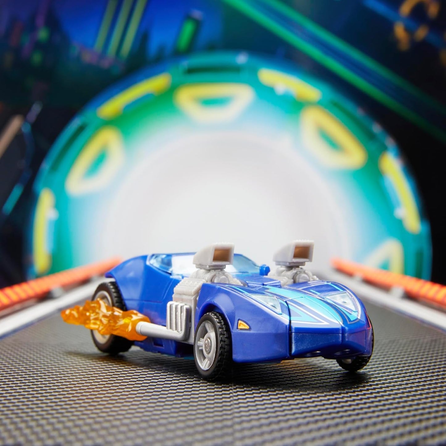 Figura de ação transformável Hot Wheels® x Twin Millä da colaboração Transformers