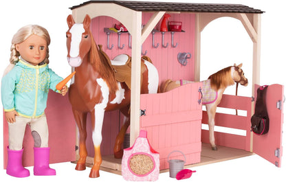 A Nossa Geração – Acessórios para Bonecas de 18 Polegadas – Estábulo para Cavalos – Conjunto de Brinquedos para Celeiros – Brinquedos para Cavalos – 3+ Anos – Sela – Estábulos para Cavalos