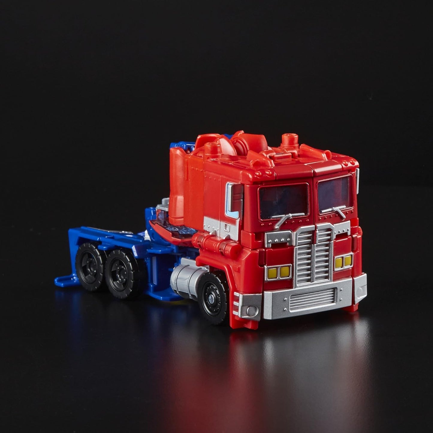 Transformers - Generations Power of the Primes Leader Optimus Prime Figurine, E1147