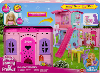 Barbie Casa de bonecas Chelsea com mais de 15 acessórios, casa pop-up que se expande para mais de 43 x 33 cm com 5 áreas de brincar e escorregador, inclui boneca pequena e cachorrinho de estimação, JFW49