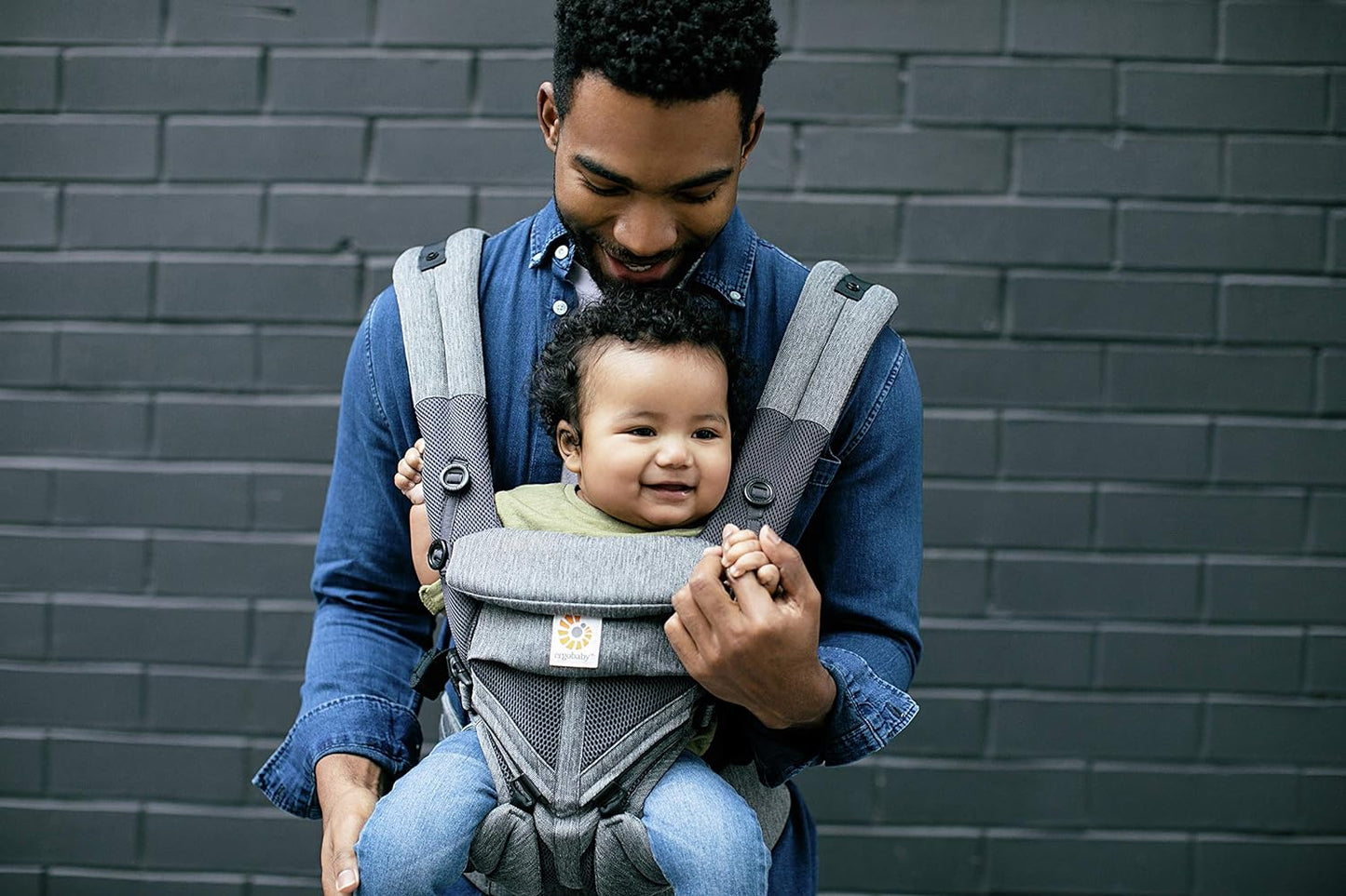 Ergobaby Porta-bebês para recém-nascidos e crianças pequenas, mochila ergonômica para carregar crianças com malha de ar frio Omni 360 de 4 posições, tecido clássico