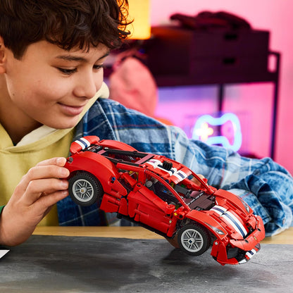 LEGO Technic Ferrari 488 PISTA – Kit de Modelo com Motor V8, Direção e Diferencial – Decoração Gamer – Presente de Aniversário para Meninos a partir de 9 Anos e Fãs de Automobilismo – 42235