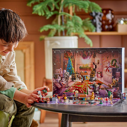 Calendário do Advento LEGO Star Wars 2025 para meninos a partir de 6 anos - Brinquedo de contagem regressiva para o Natal com 24 surpresas, incluindo 2 minifiguras e 5 figuras de droides - Ideia de presente - 75418