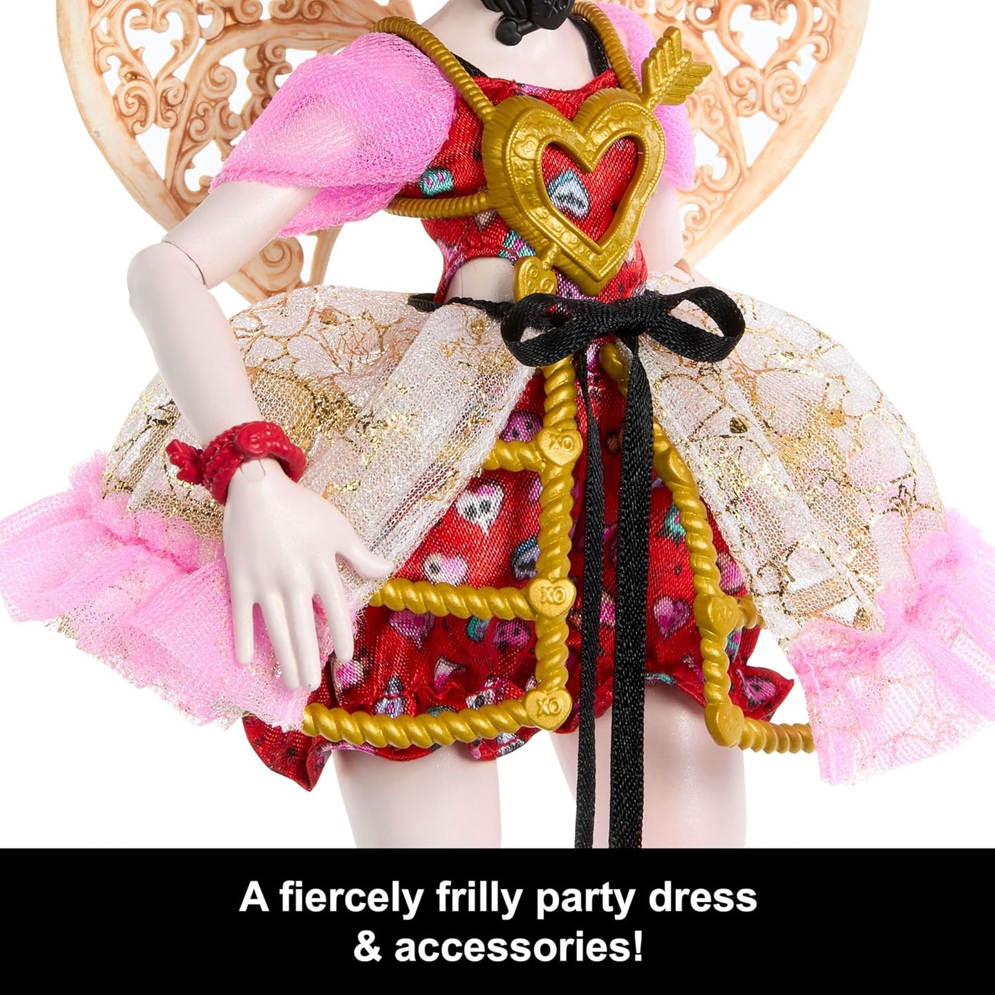 Monster High Boneca Scary Sweet Birthday, Cupid Asteria em vestido de festa rosa e vermelho com acessórios temáticos como convite, balão, presente e muito mais, JBG77