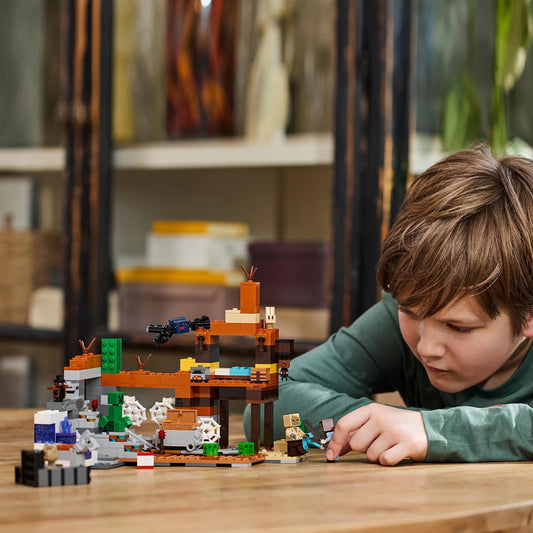 LEGO 21263 Brinquedo de videogame Minecraft The Badlands Mineshaft para meninos e meninas de 8 anos ou mais, inclui figuras de explorador, trepadeira e aranha para brincadeira independente, presente de aniversário para crianças