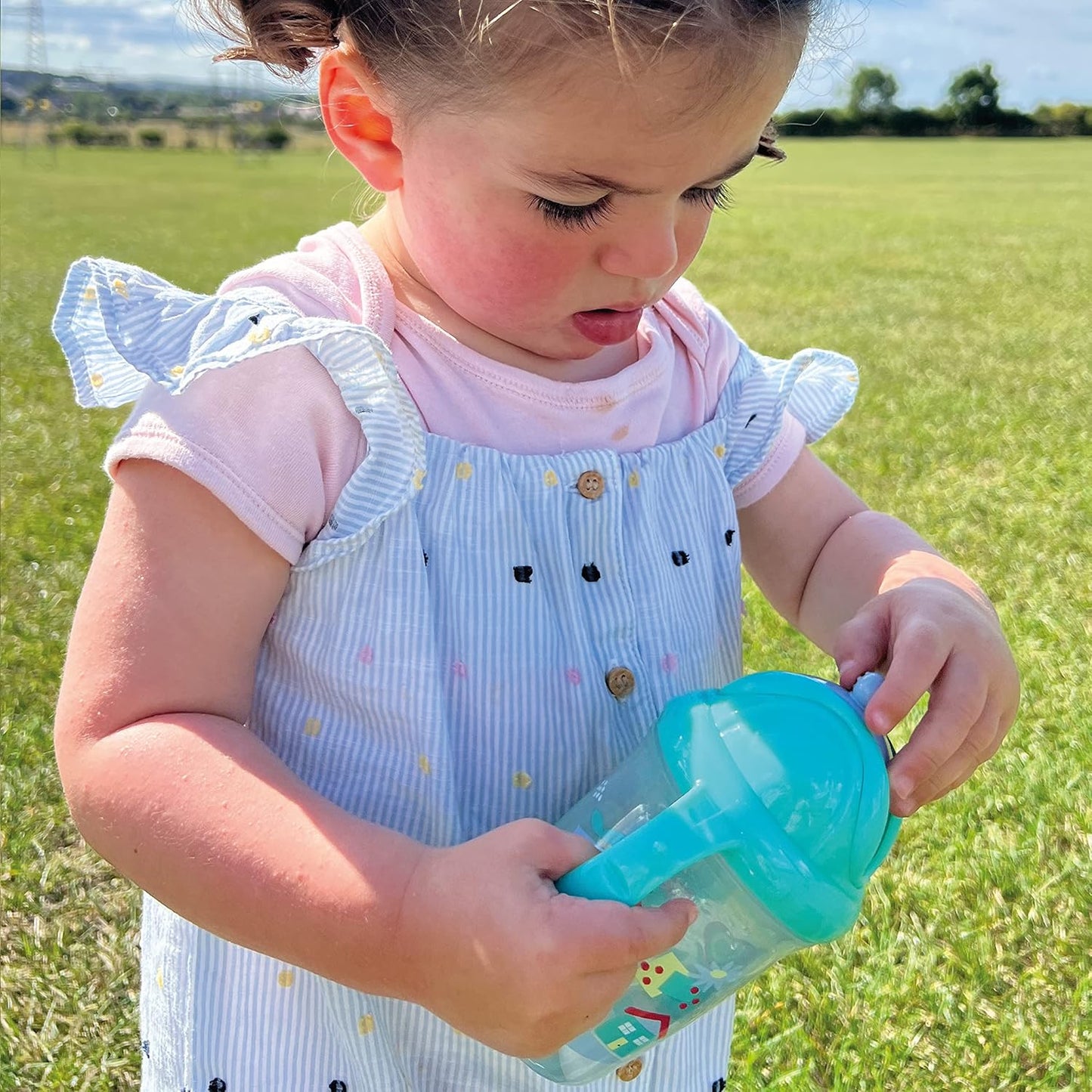 Botella de agua Nuby Flip N Sip - Vaso con pajita antiderrames de 240 ml/8 oz con doble asa y pajita pesada, apto para lavavajillas, vaso adecuado para más de 6 meses (caracoles, paquete de 2) 048526890422