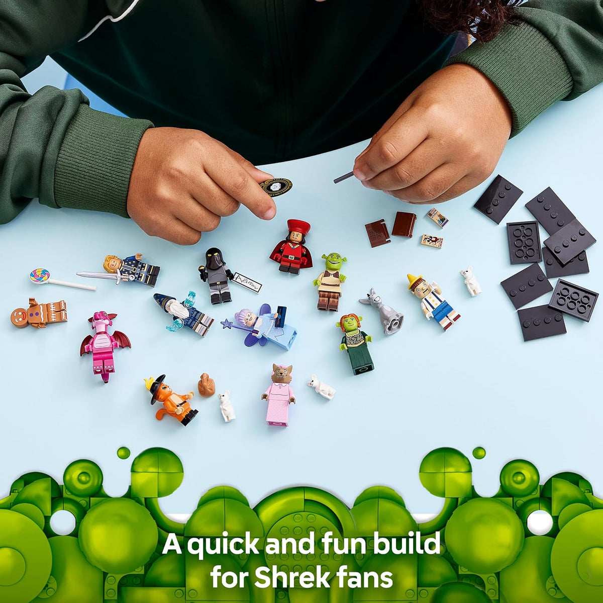 LEGO Minifigures Série Shrek 71053 | Brinquedos para meninos e meninas a partir de 6 anos, embalagem surpresa (blind box), contém 1 de 12 personagens colecionáveis, ideal para lembrancinhas de festa, uma ótima opção de presente pequeno...