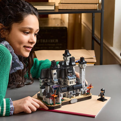 LEGO Wednesday – Academia Nevermore 76788 | Brinquedo para meninas e meninos a partir de 10 anos, kit de montar da escola, 3 figuras e acessórios, decoração para quarto infantil, presente...