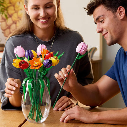 LEGO Botanicals Buquê de Tulipas - Conjunto de Construção de Flores Artificiais para Adultos - Presente DIY para o Dia das Mães, incluindo 14 Tulipas Artificiais em 5 Cores para Decoração de Mesa e Casa - 11501