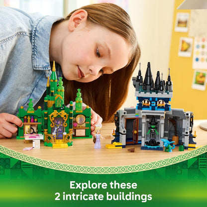 LEGO Wicked Emerald City e Castelo de Kiamo Ko - Brinquedo para Brincar e Exibir - Inclui Mini Bonecas da Elphaba e da Glinda, além de um Macaco e Acessórios - Presente para Meninas a partir de 9 Anos e Fãs do Filme - 75689