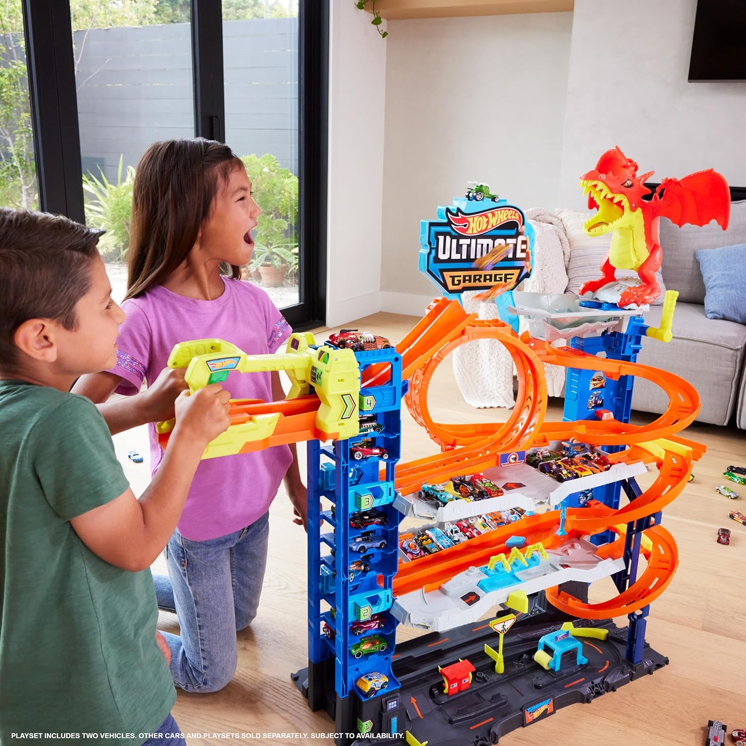 Hot Wheels Ultimate Garage City Playset com pista de corrida