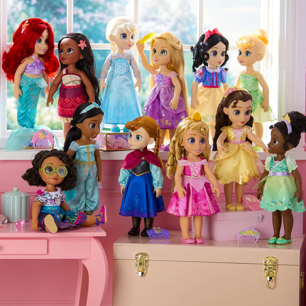 Disney Boneca Oficial Anna da Store com Escova de Cabelo de Brinquedo, Frozen, 40,5 cm / 16 pol., Coleção Once Upon a Story, Idade 3+
