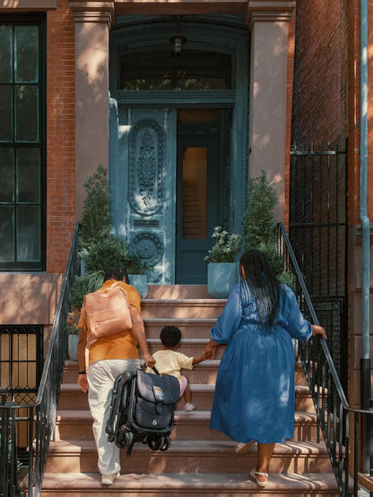 Ergobaby Carrinho de Bebê Metro3 com Função de Reclinação, Ideal para Bebês de 0 a 4 Anos (do Nascimento até 22kg), Dobrável e Compatível com Bebê Conforto, Alça Ajustável em Altura, Assento Ergonômico, Cor Oliva Macia