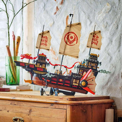 LEGO NINJAGO The Temple Bounty - Barco de brinquedo interativo com velas móveis, além de 6 minifiguras, incluindo Cole, Zane e Nya - Presente para meninos maiores de 14 anos e fãs adolescentes de Dragons Rising - 71848