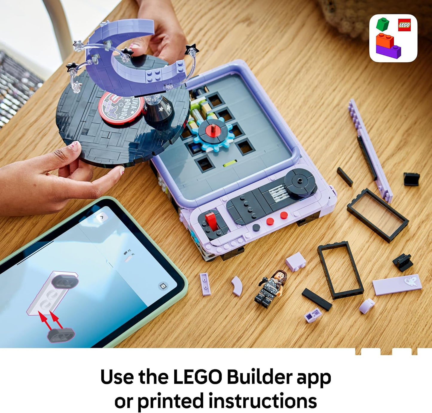 LEGO Edições "Concert Moon" da Olivia Rodrigo – Kit de Modelo de Toca-Discos com Disco de Vinil e Minifigura – Decoração para Quarto Infantil – Presente Musical para Adolescentes (Meninas e Meninos) e Fãs a partir de 14 Anos – 43029