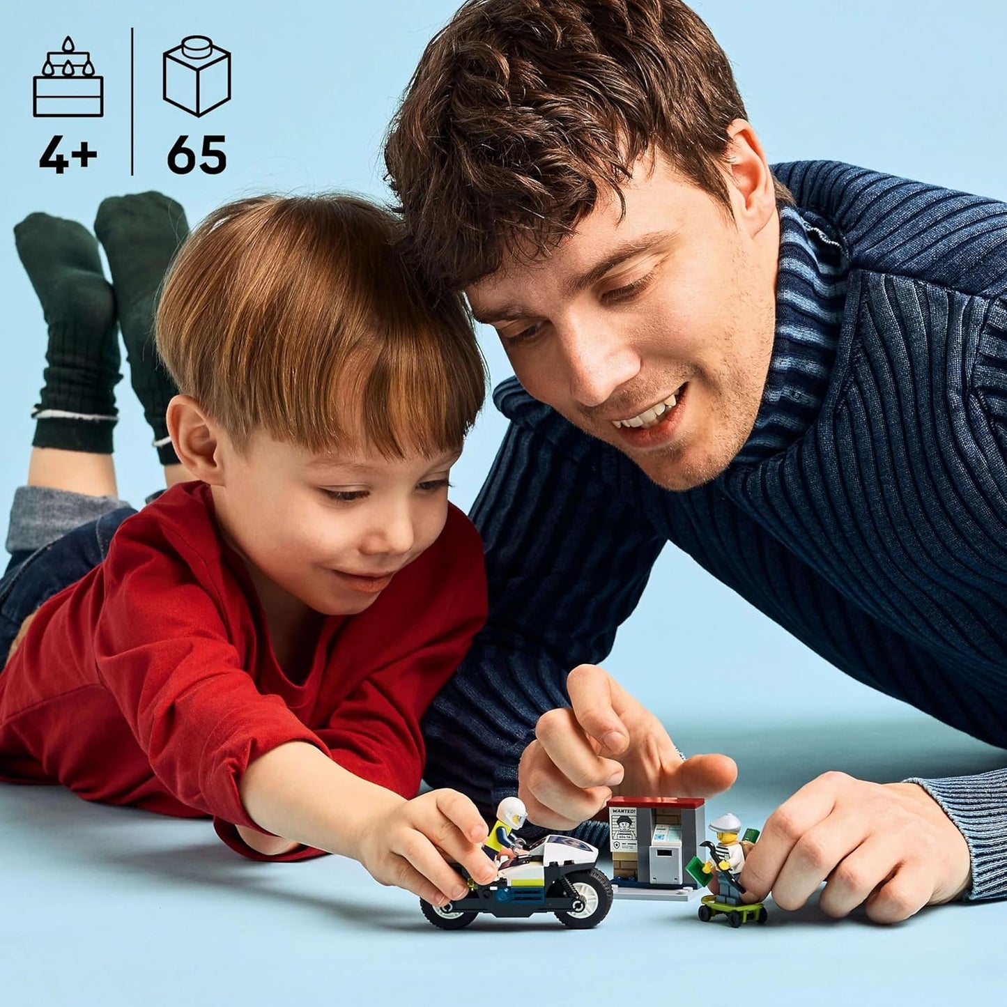 LEGO Conjunto de perseguição de motocicleta da polícia City com uma motocicleta de brinquedo, 2 minifiguras, minicaixa eletrônico e um skate - Presente de aniversário para meninos e meninas a partir de 4 anos - 60455