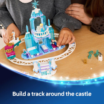 LEGO | Castelo de Gelo e Passeio na Neve da Elsa de Frozen da Disney - Inclui Mini Bonecas da Anna e da Elsa, Figura do Olaf, Trilho de Trem e Carrinhos de Neve - Presente para Meninas a partir de 4 Anos - 43281