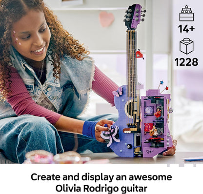 LEGO Edição Guitarra Dupla da Olivia Rodrigo – Kit de Modelo 3D com 2 Minifiguras, Estrelas e Borboletas – Decoração para Quarto Infantil – Presente Musical para Adolescentes (Meninas e Meninos) e Fãs a partir de 14 Anos – 43031