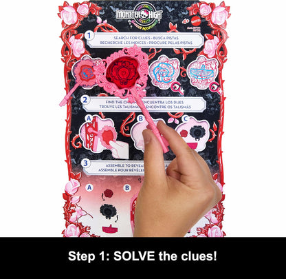 Monster High Skulltimate Secrets - Boneca e Acessórios, Draculaura Garden Mysteries com Closet Revelado e mais de 19 Surpresas para Festa do Chá, como Roupas, HYT72
