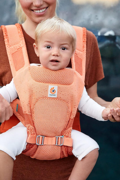 Ergobaby Porta-bebês Aerloom para recém-nascidos e crianças pequenas, 3 posições, porta-barriga ergonômico para bebês, porta-costas, porta-bebês feito de material Formaknit, coral âmbar