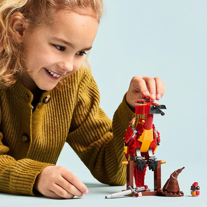 LEGO Harry Potter Fawkes: Fênix de Dumbledore - Brinquedo para Brincar e Exibir - Inclui Chapéu Seletor e Espada de Gryffindor - Presente de Aniversário para Meninas e Meninos a partir de 8 Anos - 76448