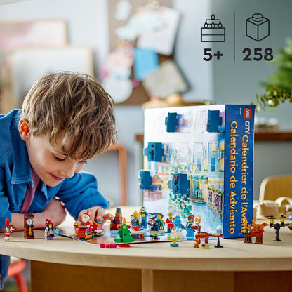 LEGO 60381 City Advent Calendar com 24 presentes incl. Figuras de Papai Noel e Renas, além de tapete de jogo Winter Wonderland, presente de contagem regressiva de Natal para crianças, meninos e meninas