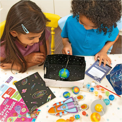 Galt Space Craft - Kit de artes e trabalhos manuais para crianças com 7 atividades espaciais divertidas e guia - Conjunto de atividades de ciências e artesanato para crianças - Presentes para meninos e meninas - Aprenda sobre planetas.