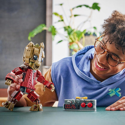 LEGO | Figura do Groot com Macacão Ravager da Marvel - Brinquedo Colecionável de Super-Herói - Ideia Fofa para Decoração de Mesa ou Quarto - Presente de Aniversário para Meninos e Fãs a partir de 10 Anos - 76341