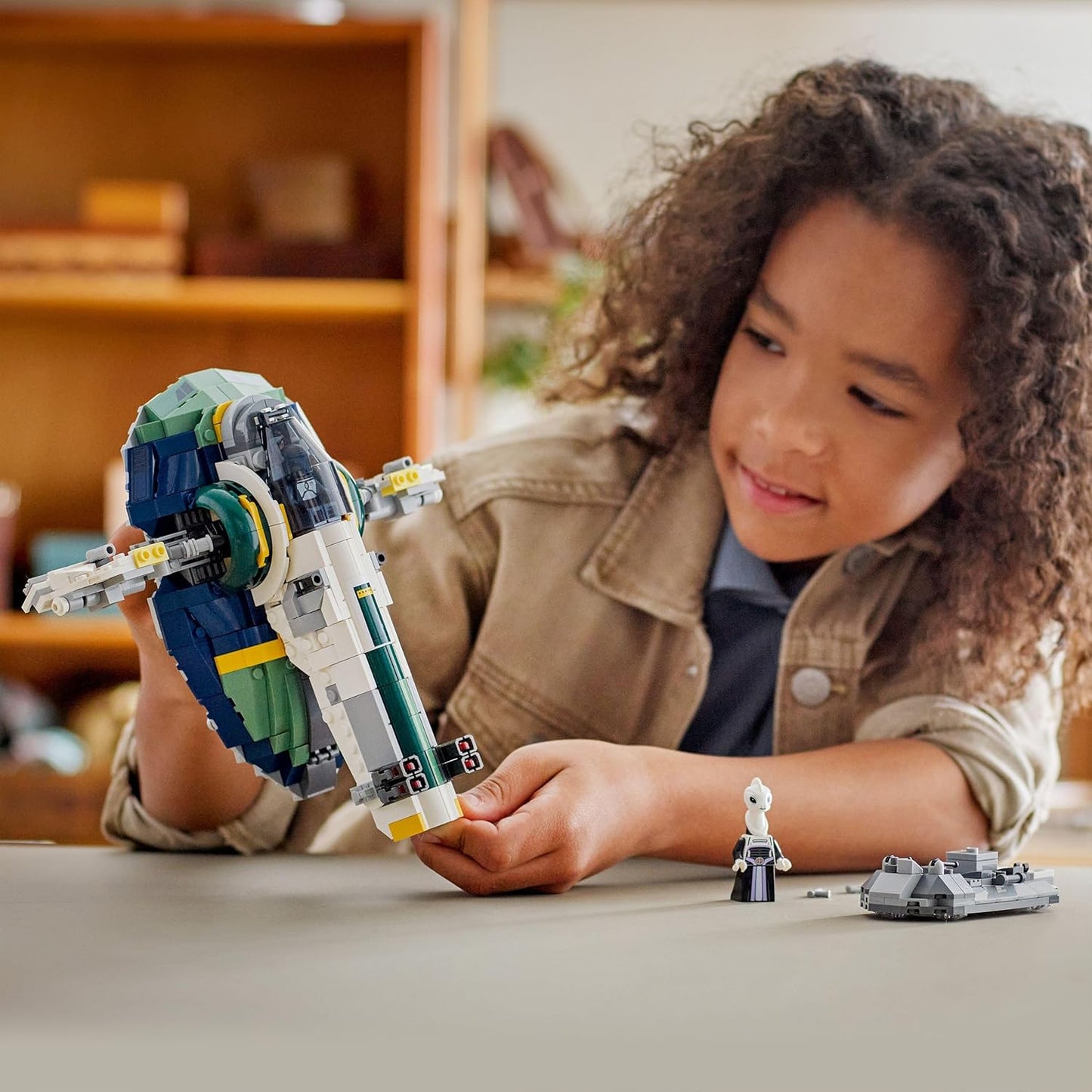 LEGO Star Wars 75433 Nave Estelar de Jango Fett - Brinquedo para Brincar e Exibir com Asas Giratórias e 3 Minifiguras, incluindo Boba Fett - Ataque dos Clones - Presente para Meninos e Fãs a partir de 9 Anos