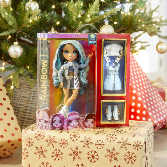 Rainbow High 569633E7C Boneca da moda, boneca temática azul com roupas luxuosas, acessórios e suporte para bonecas da moda, série 1, Skyler Bradshaw, para meninas a partir de 6 anos (exclusivo da Amazon)