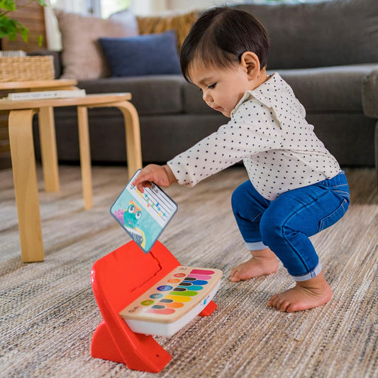 Baby Einstein Piano Magic Touch of Hape Cal's First Melodies, juguete musical de madera con 3 hojas, 6 melodías, 6+ meses, 1 unidad (paquete de 1)