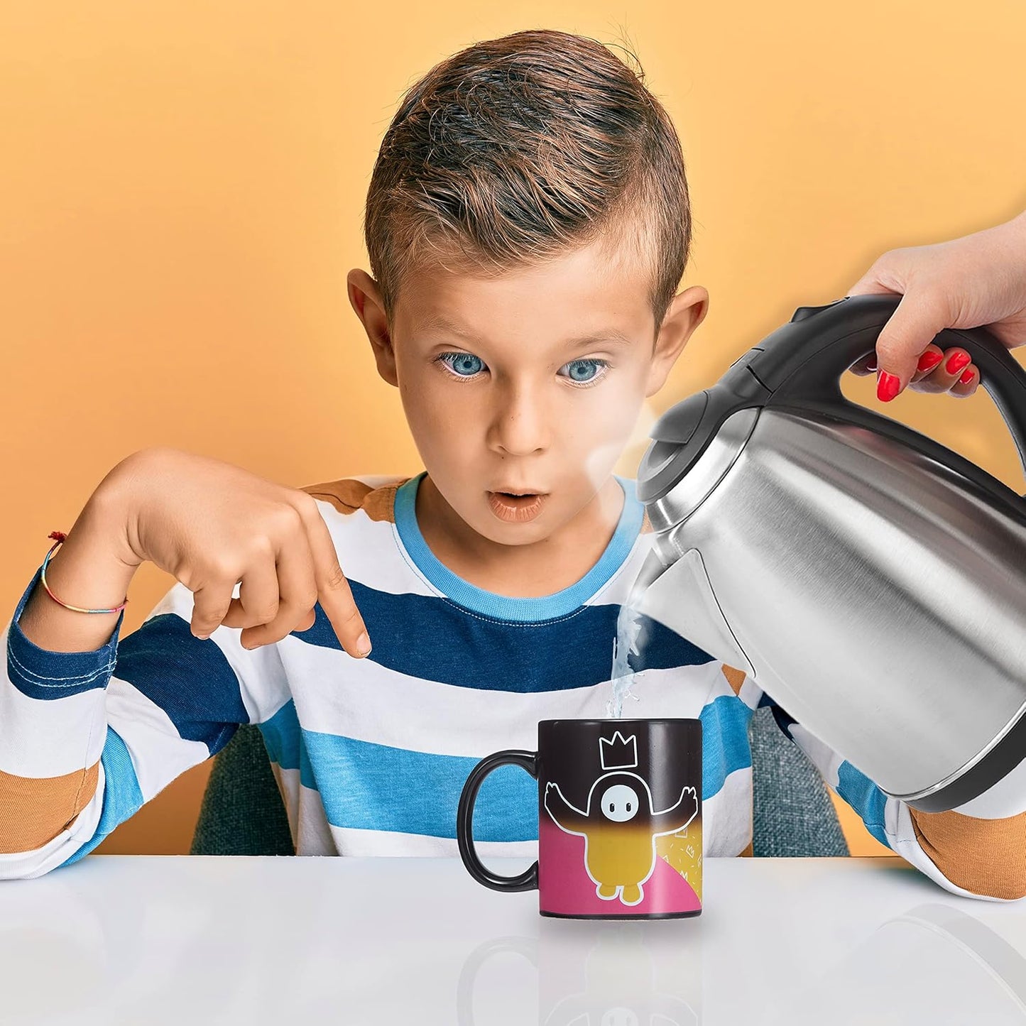 UAU! COISAS Fall Guys Gaming - Caneca de Revelação Frenzy Team Yellow Heat | Revela Bean e Crown | Produtos Oficiais, Colecionáveis, Brinquedos e Presentes | para Fãs, Fall Guys - Frenzy Team Yellow, Black