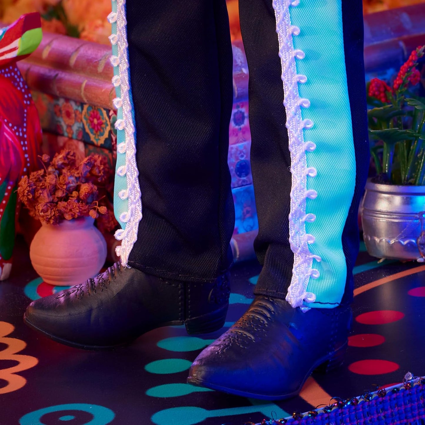 Barbie Boneco Signature, Ken colecionável Dia dos Mortos 2024, em terno preto com detalhes em azul-celeste, chapéu e cinto, HRM73