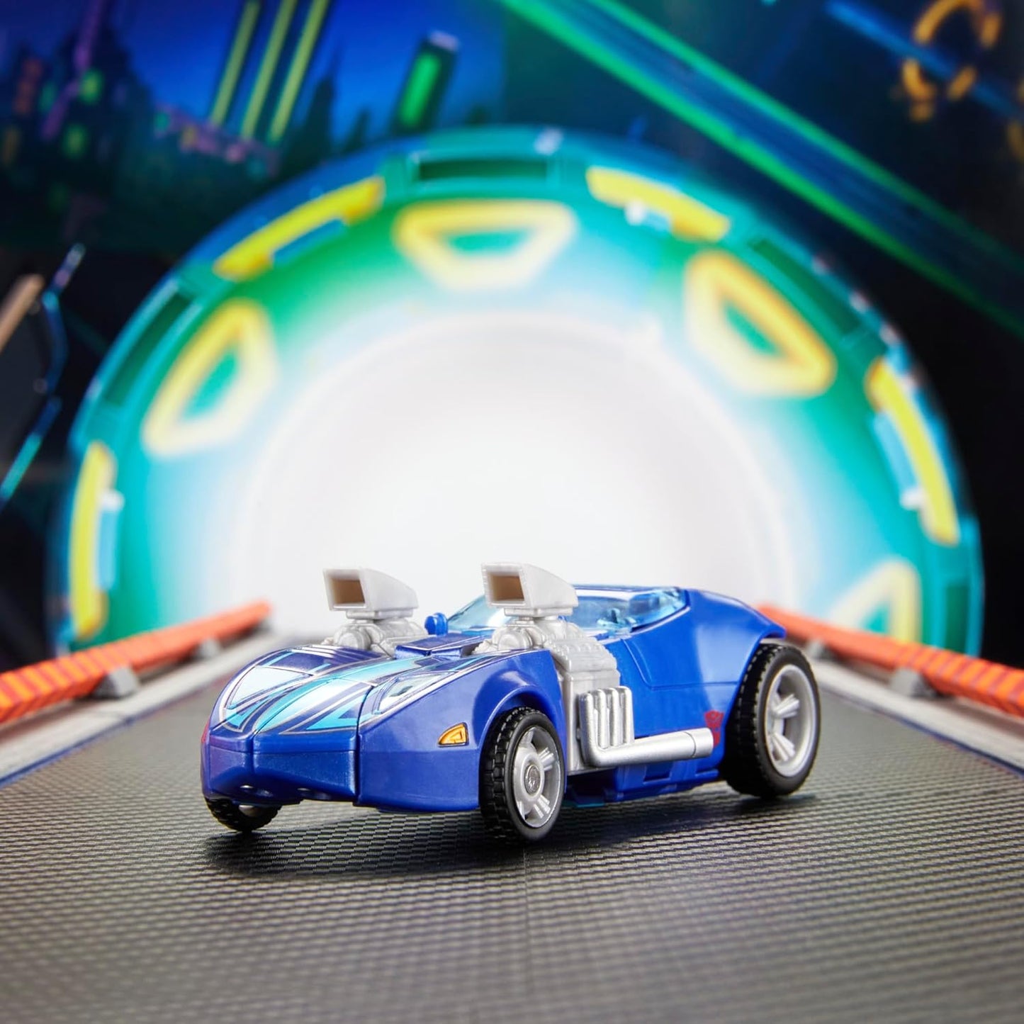 Figura de ação transformável Hot Wheels® x Twin Millä da colaboração Transformers
