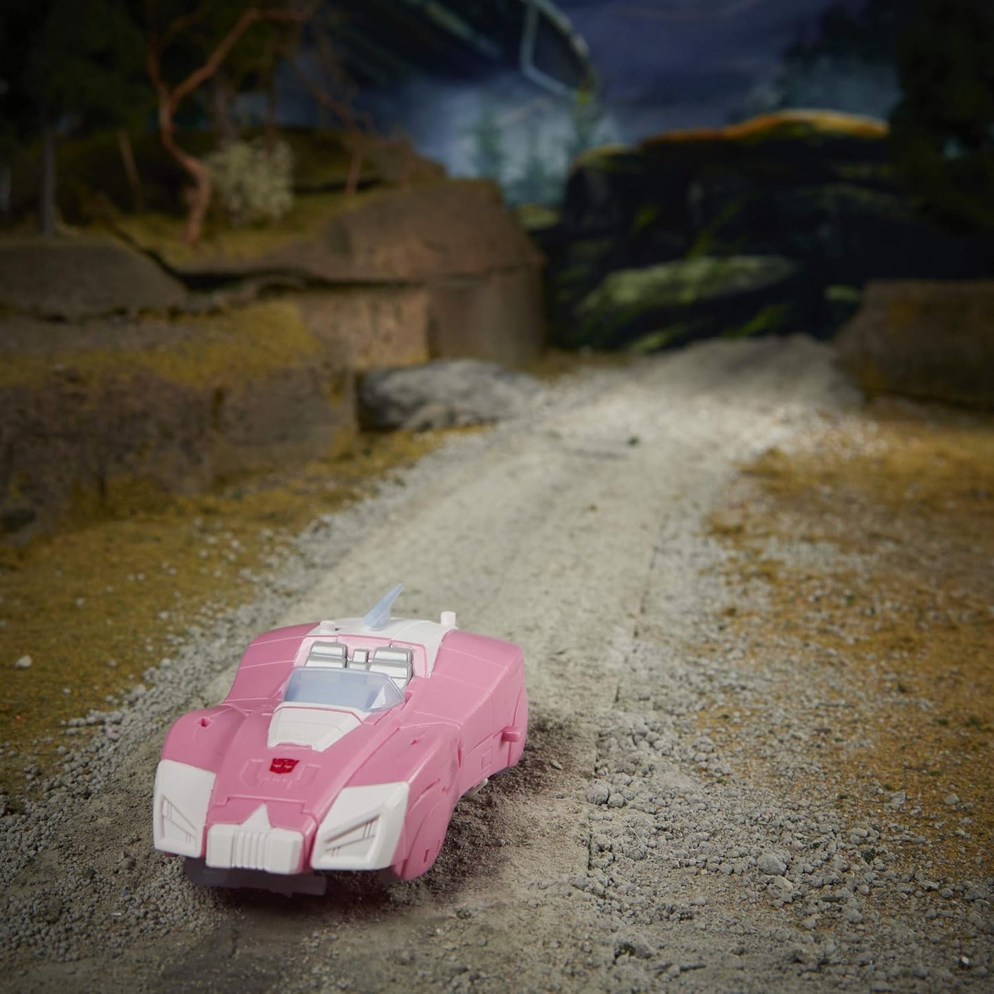 Transformers Generations War for Cybertron: Earthrise Deluxe WFC-E17 Arcee - Figura de Acção - Para Crianças a partir dos 8 Anos, 14 cm, Multicolor E7159