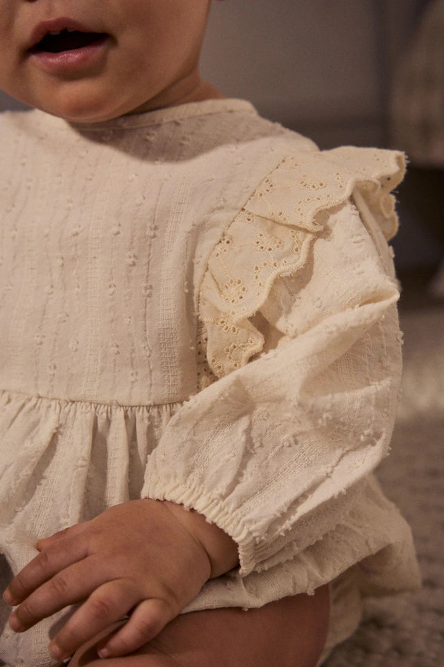 |BabyGirl| Macacão Bordado Cru/Branco 100% Algodão (0 meses-3 anos)