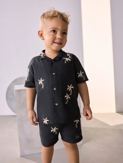 |Boy| Conjunto De Camisa e Shorts 100% Algodão Com Textura De Palma Preta, Mangas Curtas e gola reversível