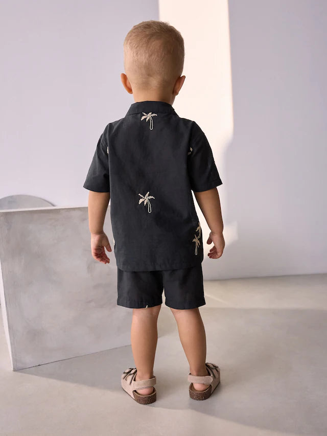 |Boy| Conjunto De Camisa e Shorts 100% Algodão Com Textura De Palma Preta, Mangas Curtas e gola reversível