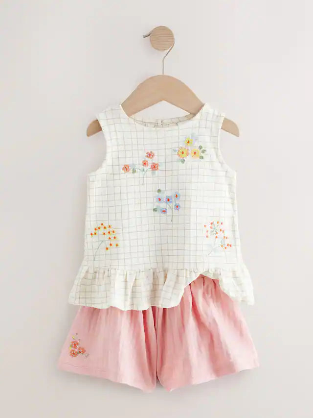 |Girl| Conjunto De Colete e Shorts Peplum 100% Algodão Com Flores Bordadas Em Branco/Rosa (3 meses a 7 anos)