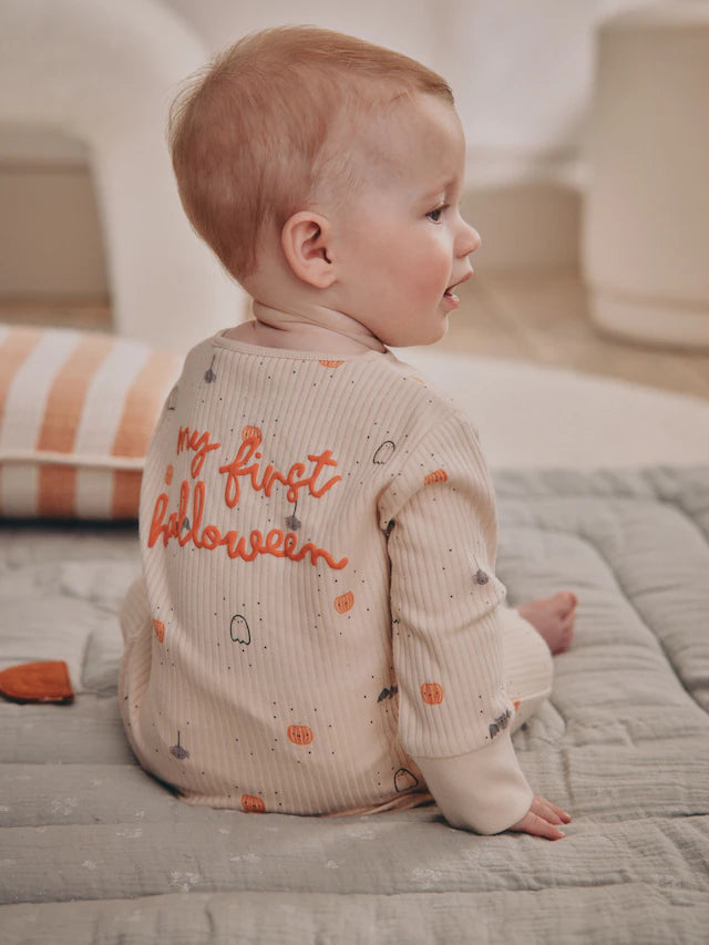 |BabyBoy| Macacão De Dormir Sem Pé Ecru Baby My First Halloween Com Zíper Bidirecional (0-18 meses)